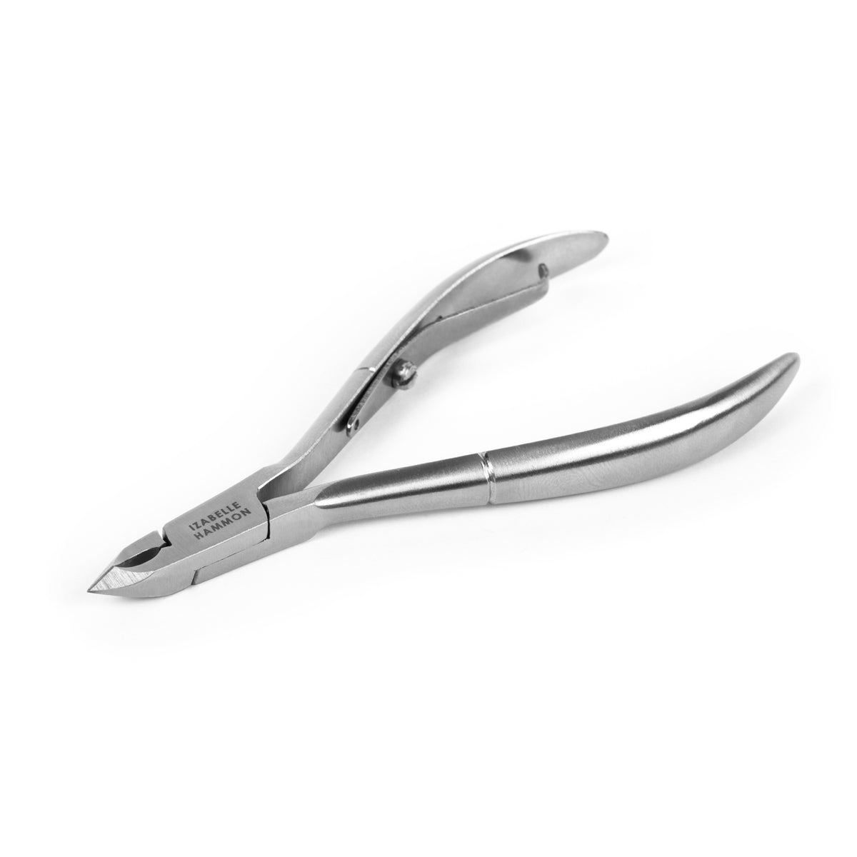 Izabelle Hammon 5mm stainless steel cuticle nippers with curved handles for precise cuticle trimming.