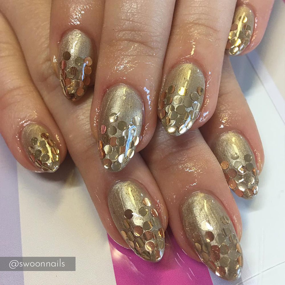 Champagne Kisses CG851